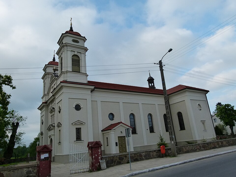 File:Kosciół sw. Katarzyny w Rzeczycy 1.JPG