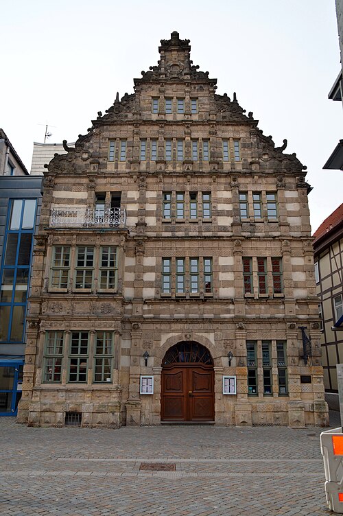 File:Hameln Rattenfängerhause Osterstraße Germany Duitsland.jpg