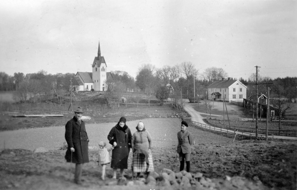 File:Jarsnas church.jpg
