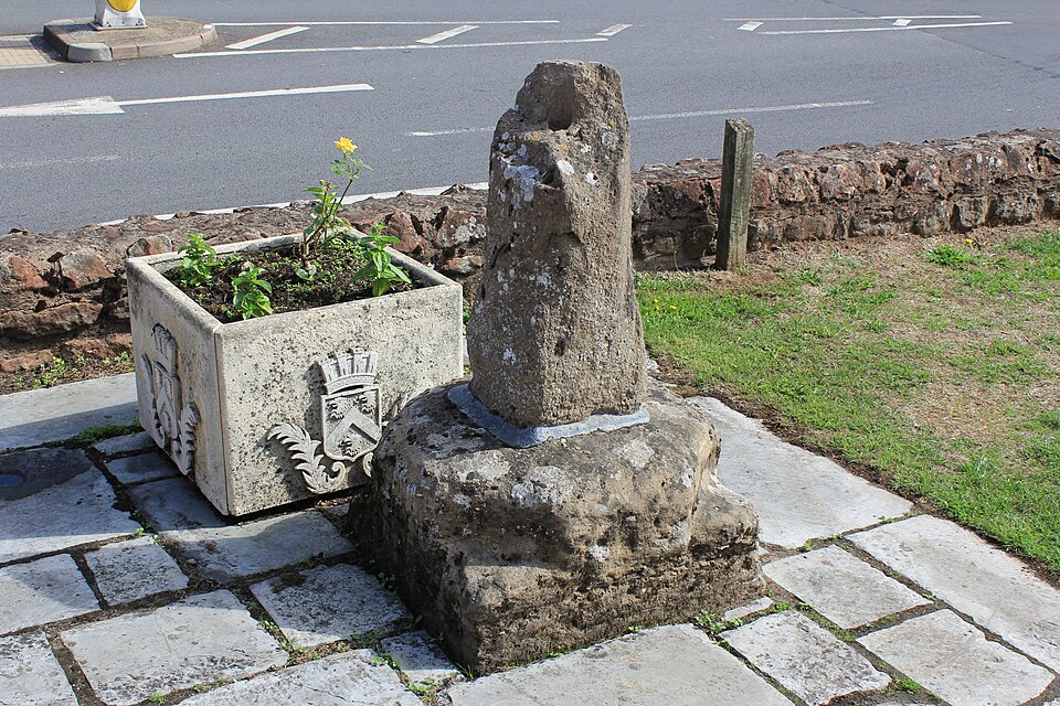 File:Remains Of Market Cross, Williton.JPG