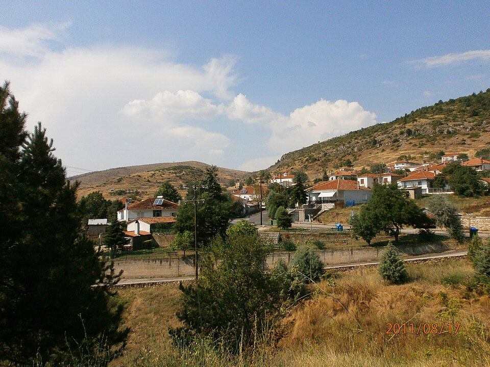 File:Изглед на селото 1.JPG