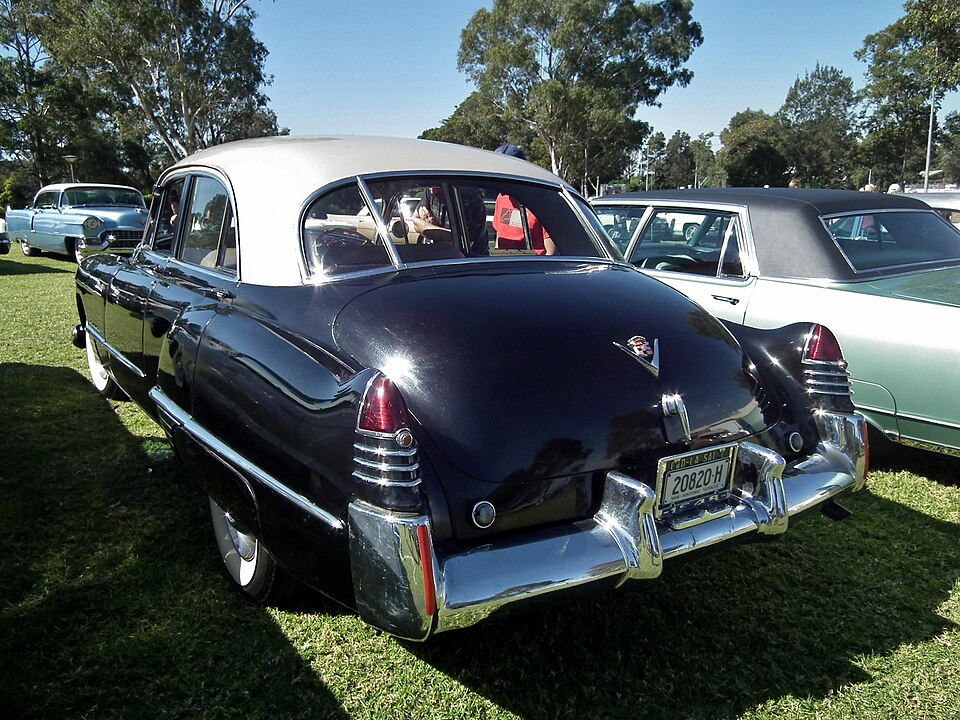 File:1948 Cadillac Series 62 sedan (8702651993).jpg