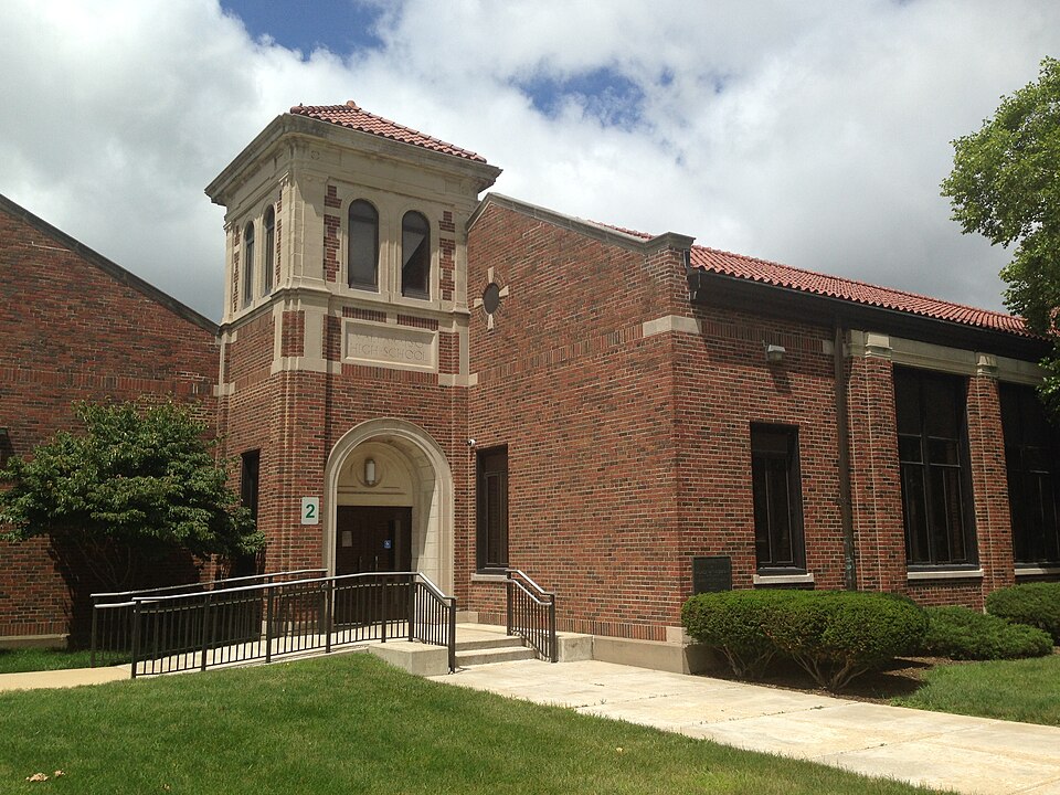 File:Benjamin Franklin Middle School 1.jpg