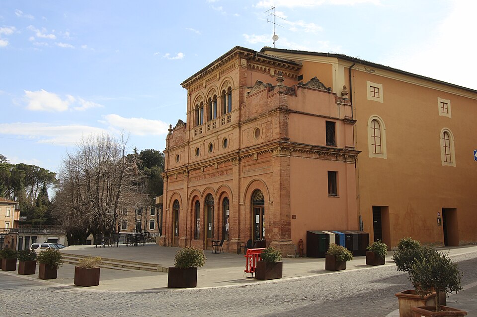 File:MarscianoTeatroConcordia1.jpg