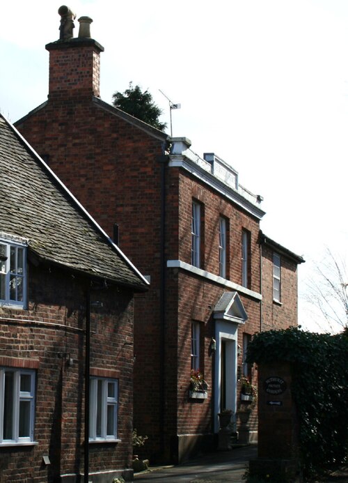 File:Nuthurst School, Nantwich.jpg