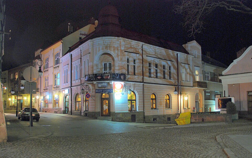 File:ORBIS KROSNO FOTO HEPNAR.JPG