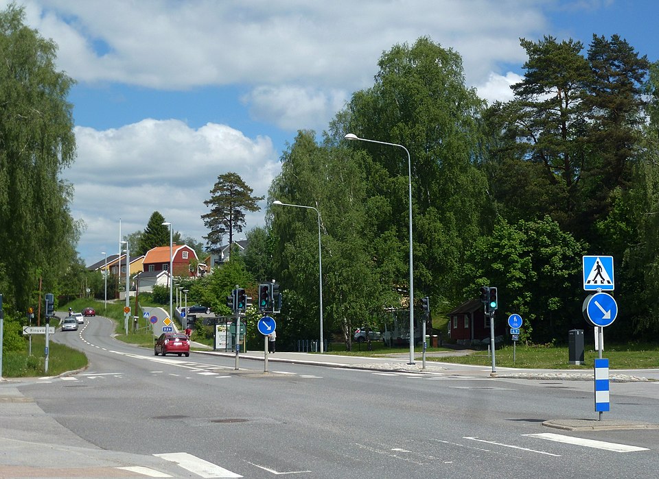 File:Vårsta Botkyrka 2014.jpg