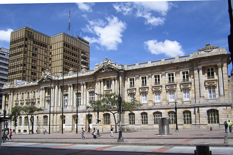 File:Av. Jiménez Palacio de San Francisco.JPG