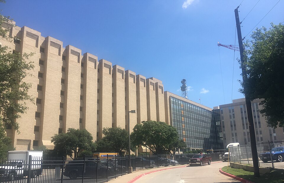File:Moss bldg UTSW Nima1.jpg