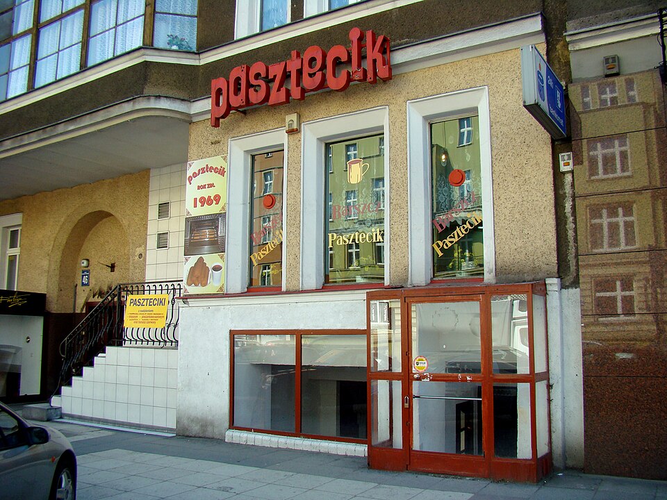 File:1104 Pasztecik Szczeciński Bar.jpg