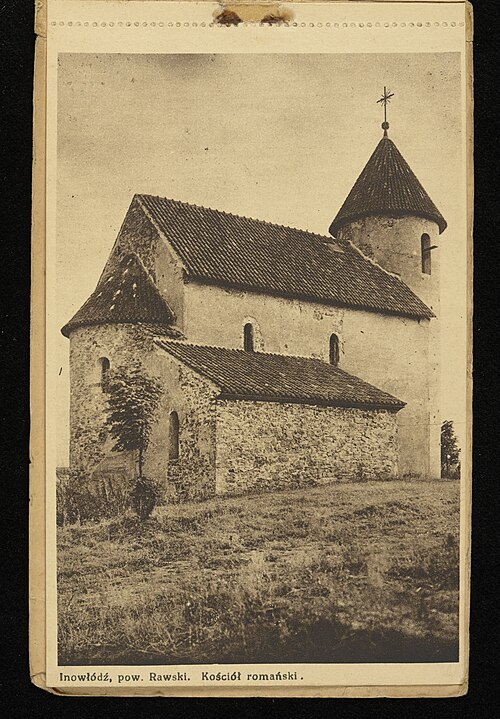 File:Inowlodz - kosciol romanski 1929 (75337239).jpg
