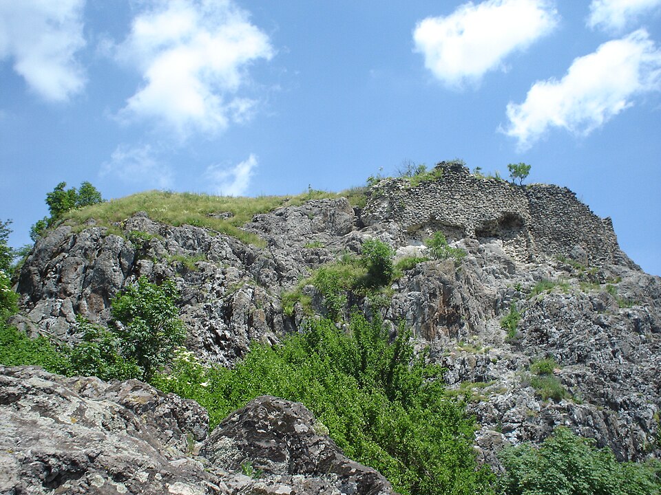 File:Ostrvica bedem 3.jpg