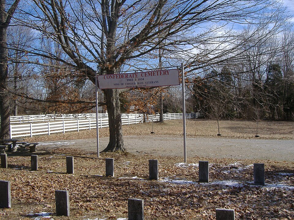 File:Pewee Valley Confederate Cemetery 004.jpg