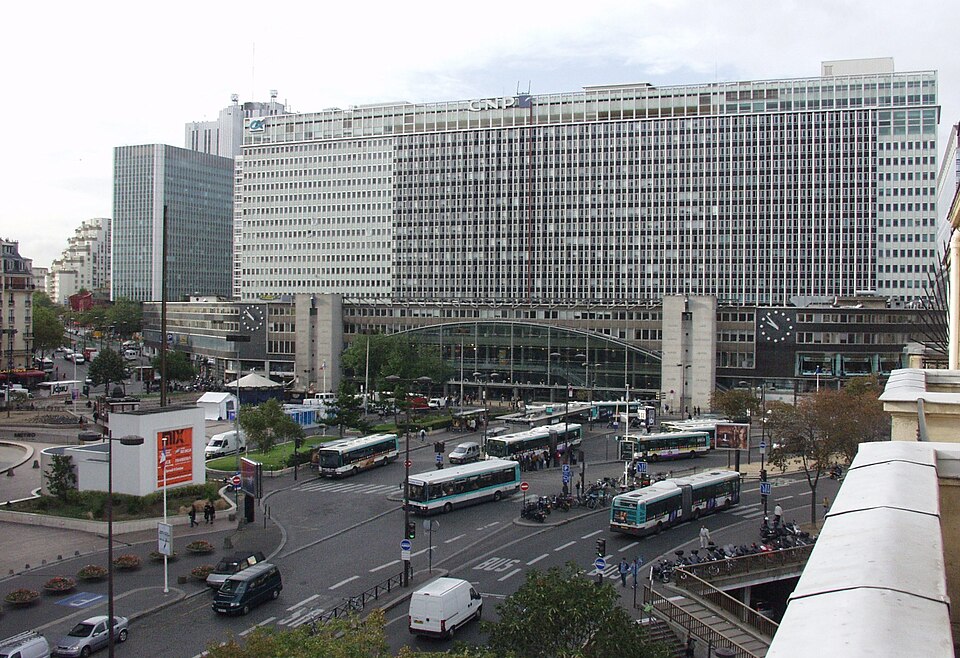 File:Gare de Paris-Montparnasse, Paris 2007.jpg