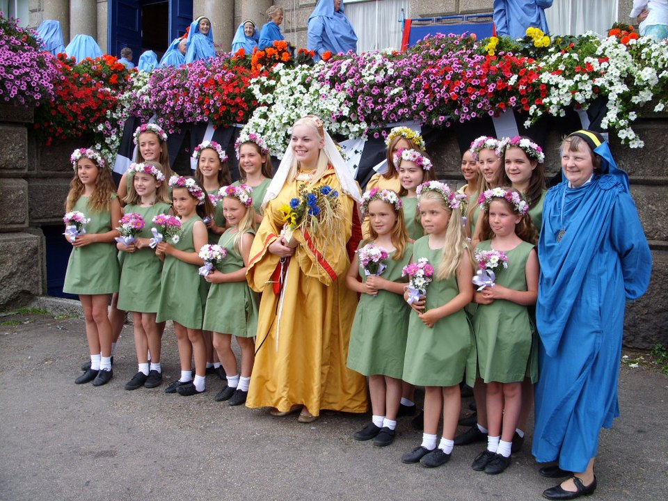File:Lady of Cornwall.jpg