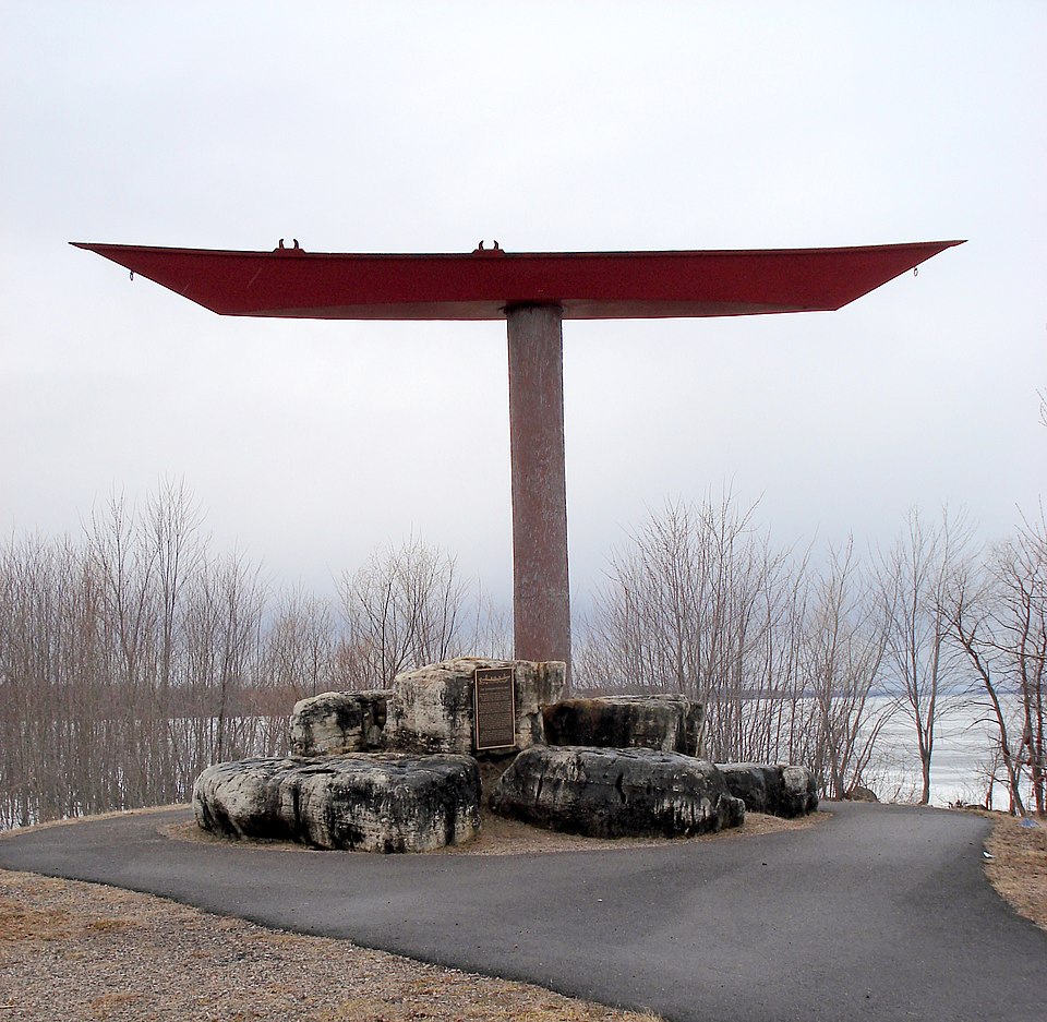 File:Monument-PointerBoat.JPG