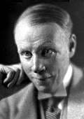 Image 62 out of 10 best-selling American books in the 1920s were written by Sinclair Lewis (1885–1951). (from 1920s)