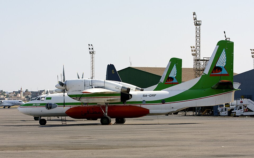 File:An-32 (12549136855).jpg
