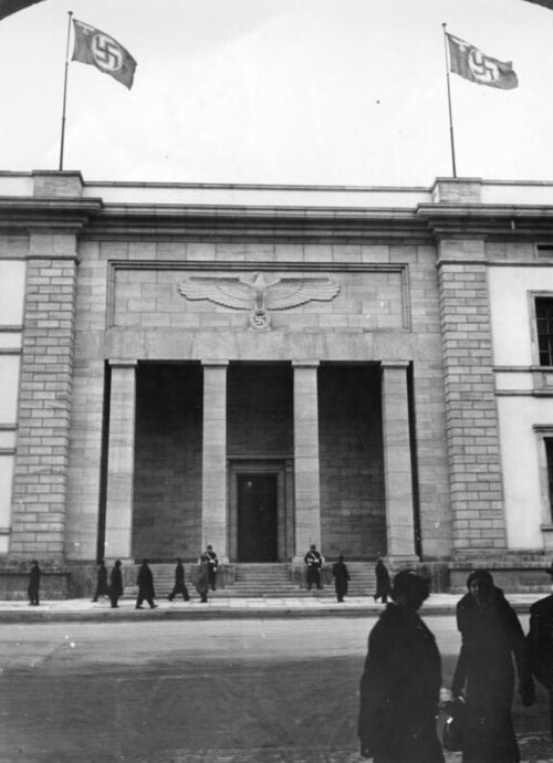 File:Bundesarchiv Bild 146-1980-101-25, Berlin, Neue Reichskanzlei.jpg