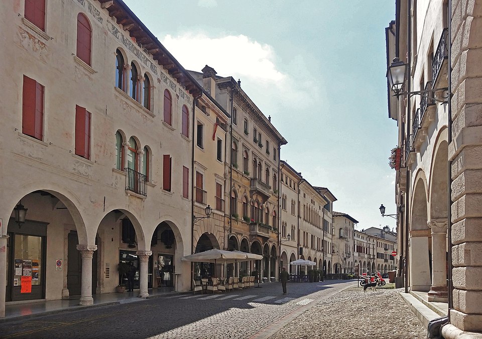 File:Conegliano Via XX Sept.jpg