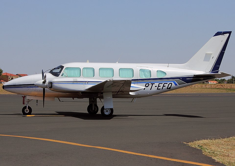 File:Embraer EMB-820C Navajo AN1994136.jpg