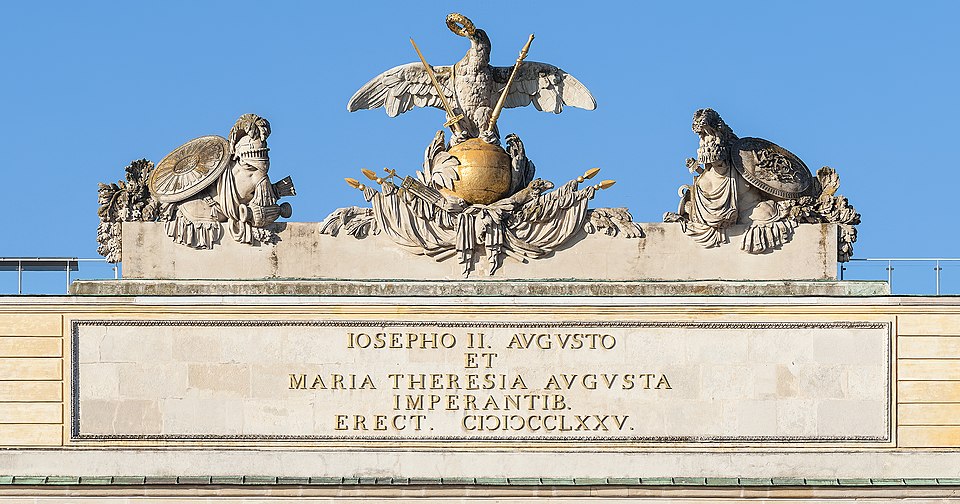 File:Gloriette Schönbrunn Wien (Inschrift).jpg