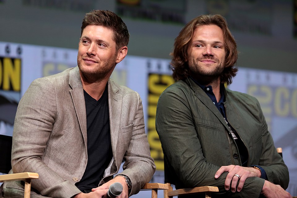 File:Jensen Ackles & Jared Padalecki (36208218556).jpg