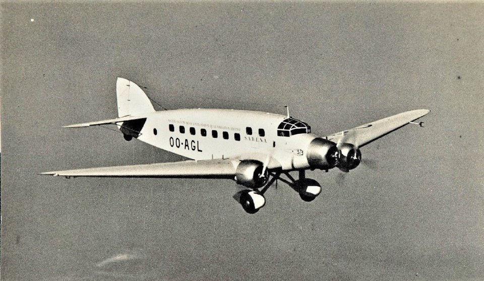 File:Savoia Marchetti S.73.jpg