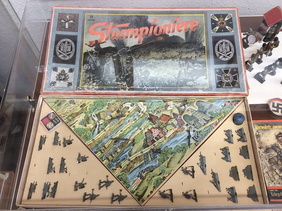 File:Sturmpioniere Reichsspiel für Kinder aus NS-Zeit.jpg