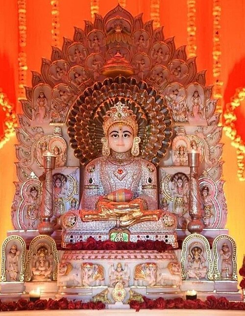 File:Tirthankar Parshvanath Bhagwan.jpg