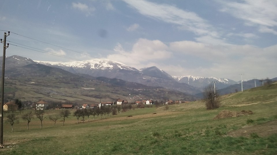 File:Han Bila i Vlašić 122110.jpg