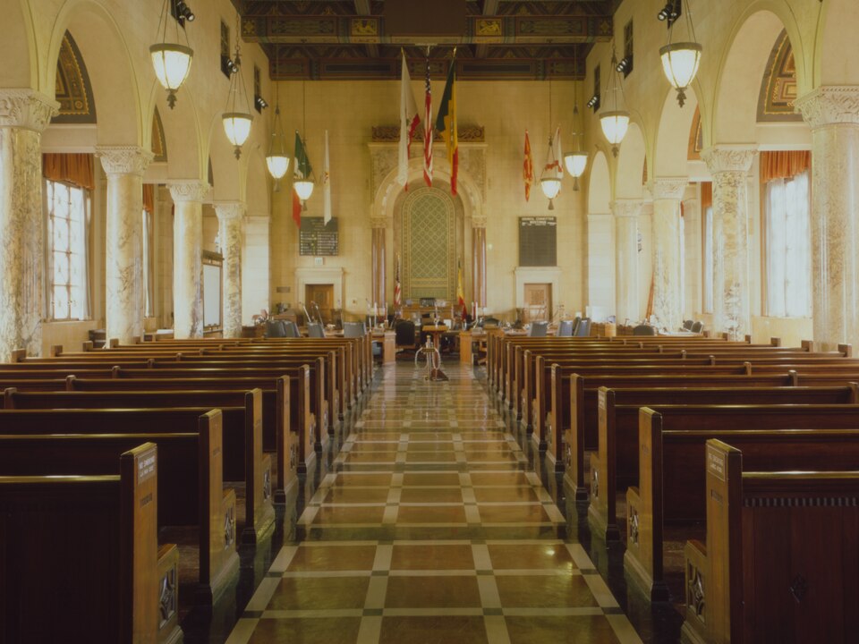 File:John Ferraro Council Chamber, 1997.tif