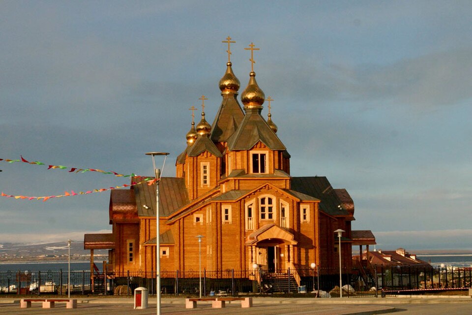 File:Свято-Троицкий собор в Анадыре.jpg