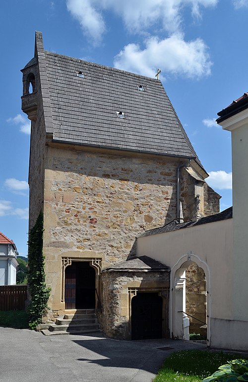 File:Chapel St. Martin, Maria-Anzbach 4.jpg
