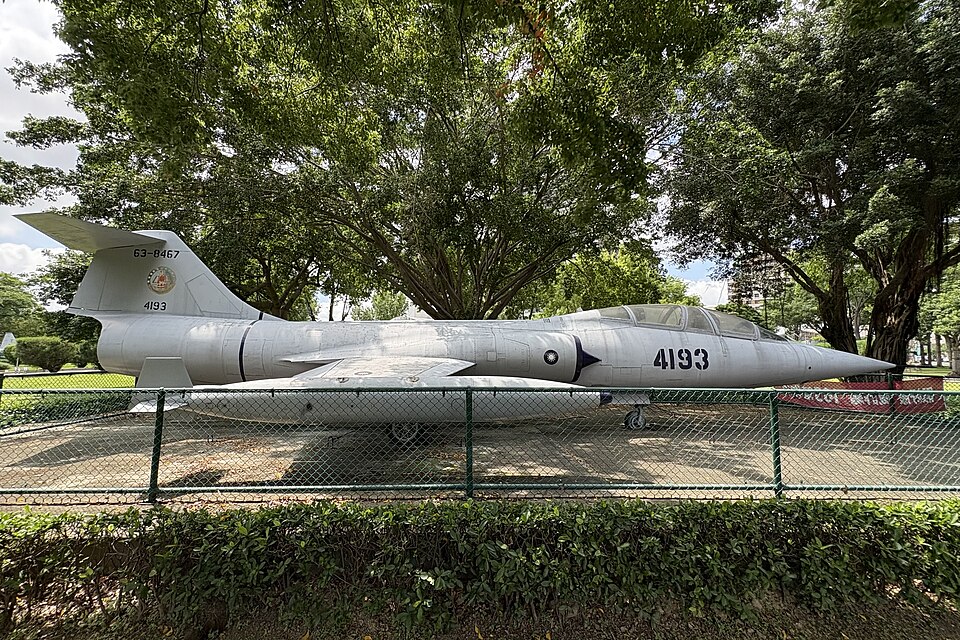 File:IMG 臺灣空軍TF-104G(4193)星式雙座教練機.jpg