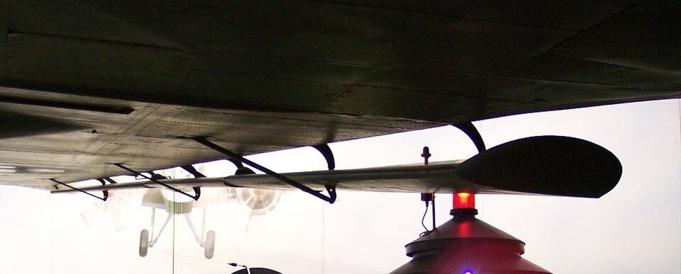 File:Junkers Doppelflügel.jpg