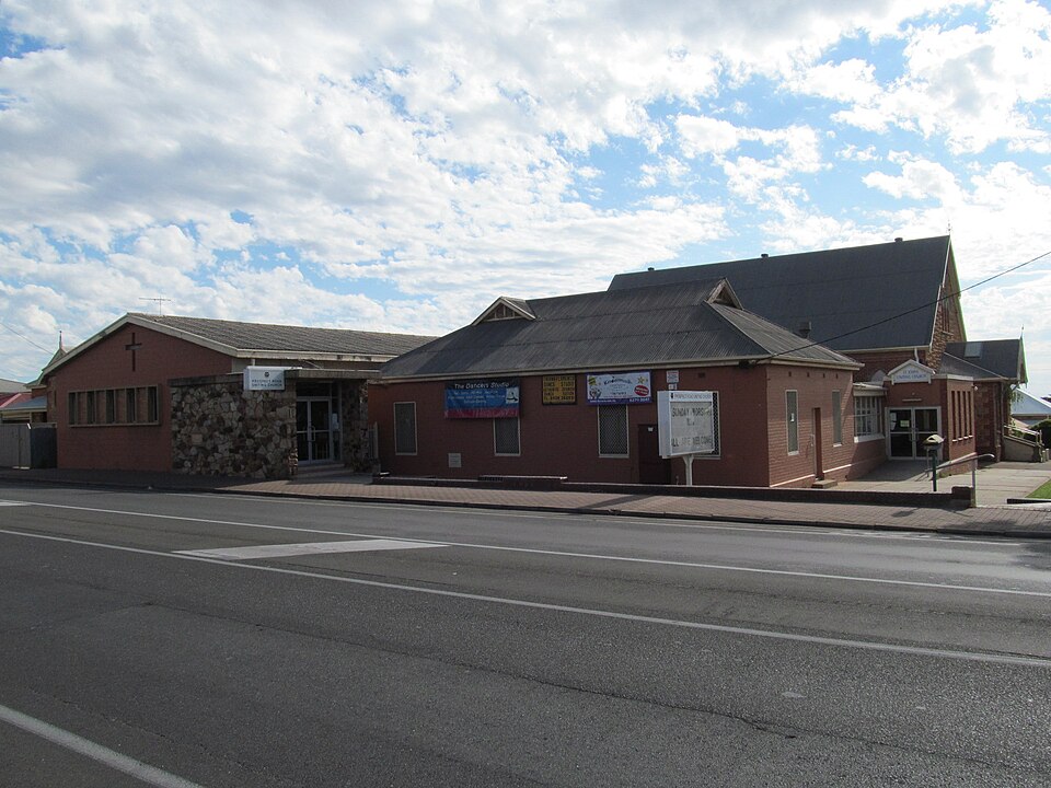 File:OIC prospect road uniting church.jpg