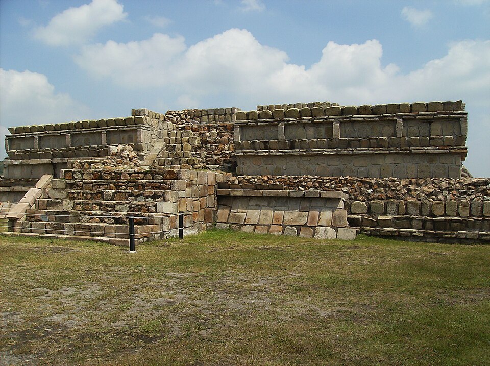 File:Plazuelas.JPG