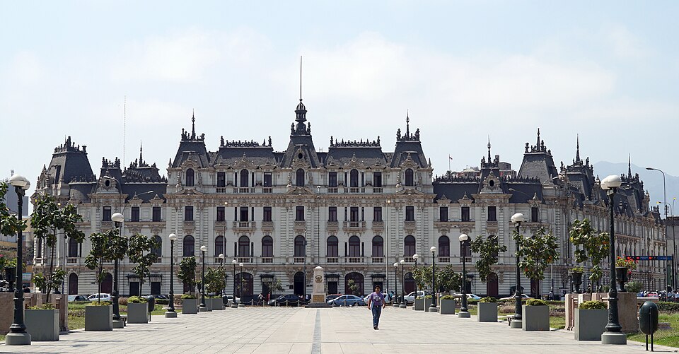 File:Casa Roosevelt o Edificio Rímac.jpg