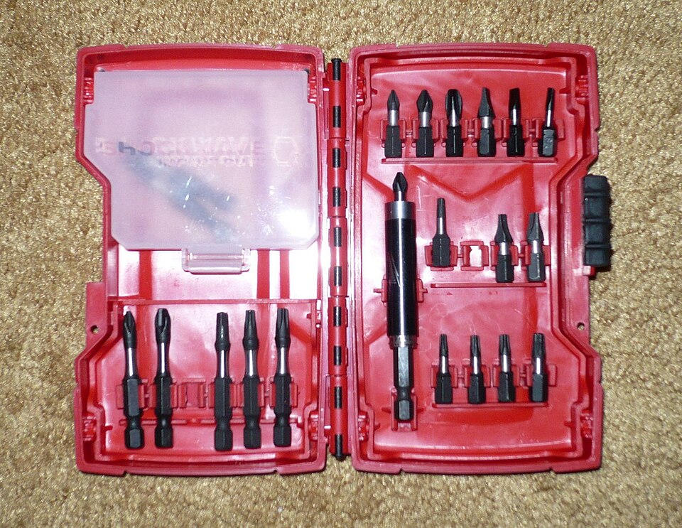 File:Impact driver bits.JPG