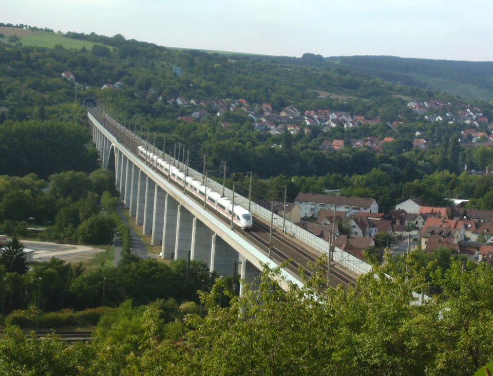 File:Maintalbrücke Veitshöchheim.jpg