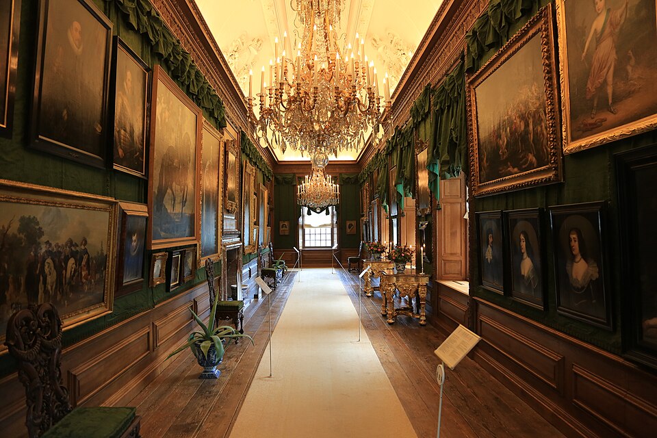 File:Paleis Het Loo - gallery 20120912-1.JPG