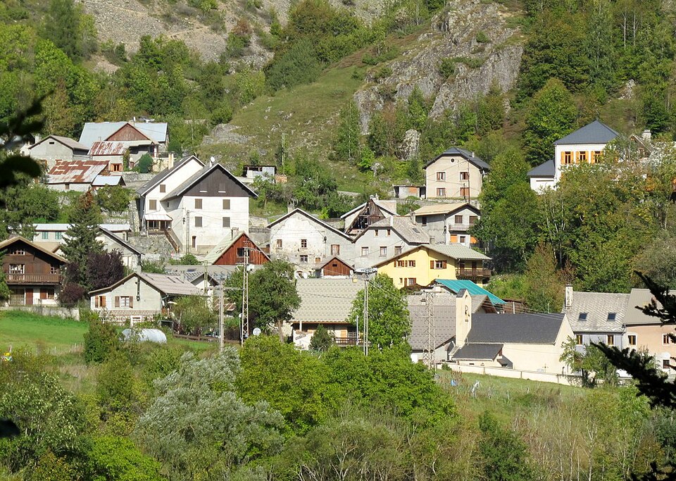 File:Villar-Loubière-vue-1.jpg