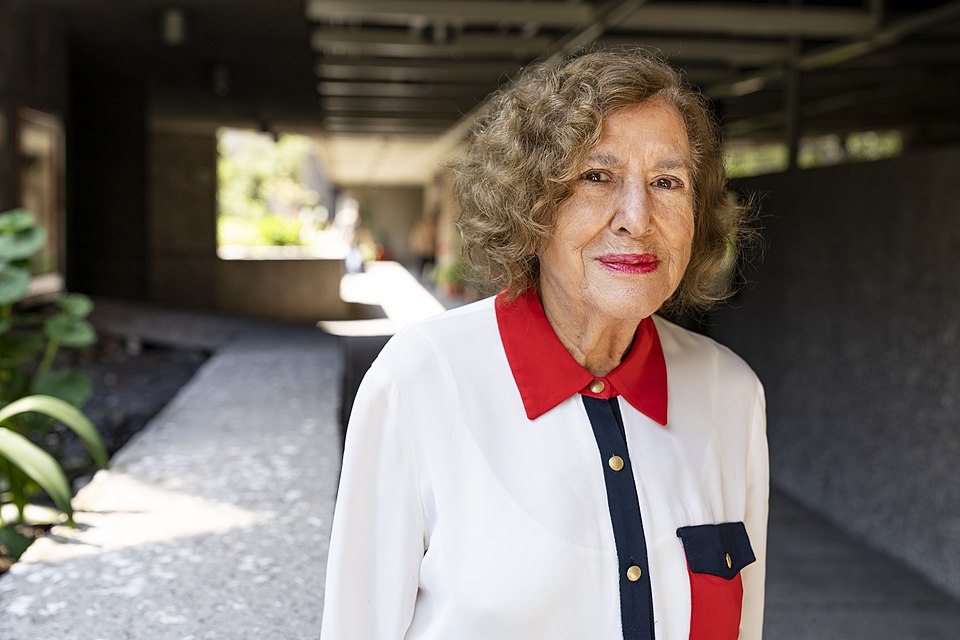 File:Flora Botton.jpg
