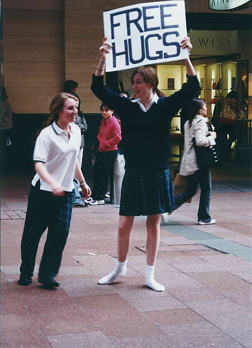 File:Freehugs sydney2004.jpg