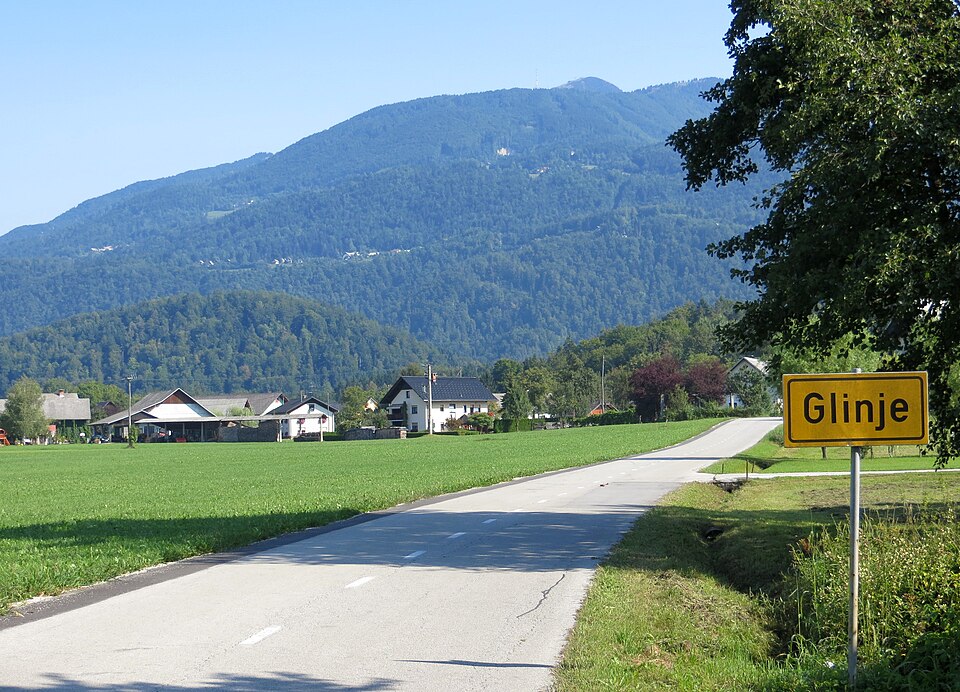 File:Glinje Cerklje Slovenia 2.jpg