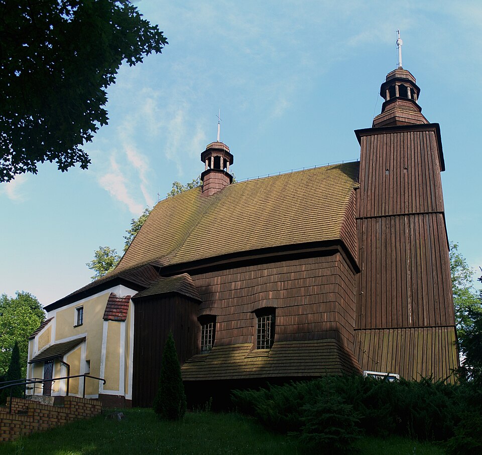 File:Sieroty kościół Wszystkich Świetych 24.06.2012 p2.jpg