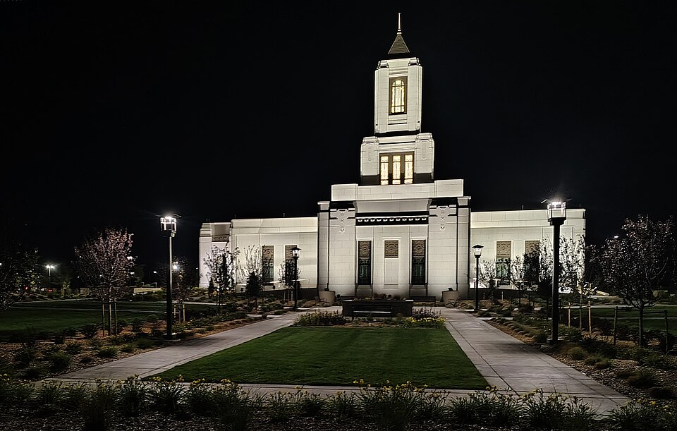 File:Wichita Kansas Temple.jpg