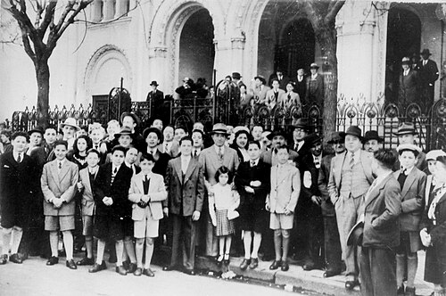 Rosh Hashanah celebration at the Gran Templo de Paso in Once, Buenos Aires, 1948.