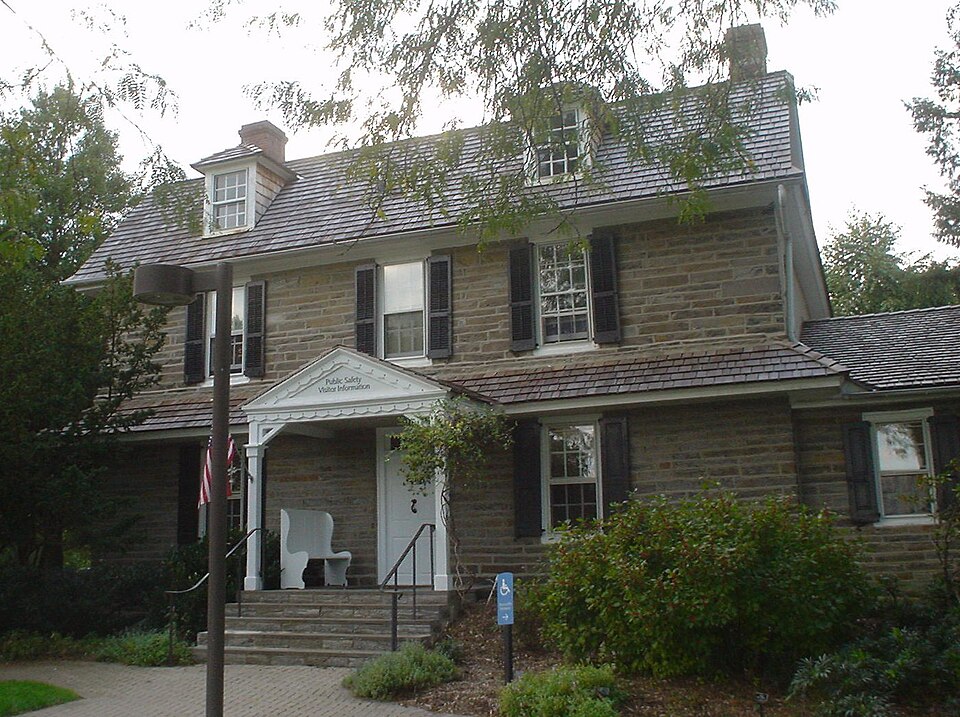 File:BWestBplace.JPG